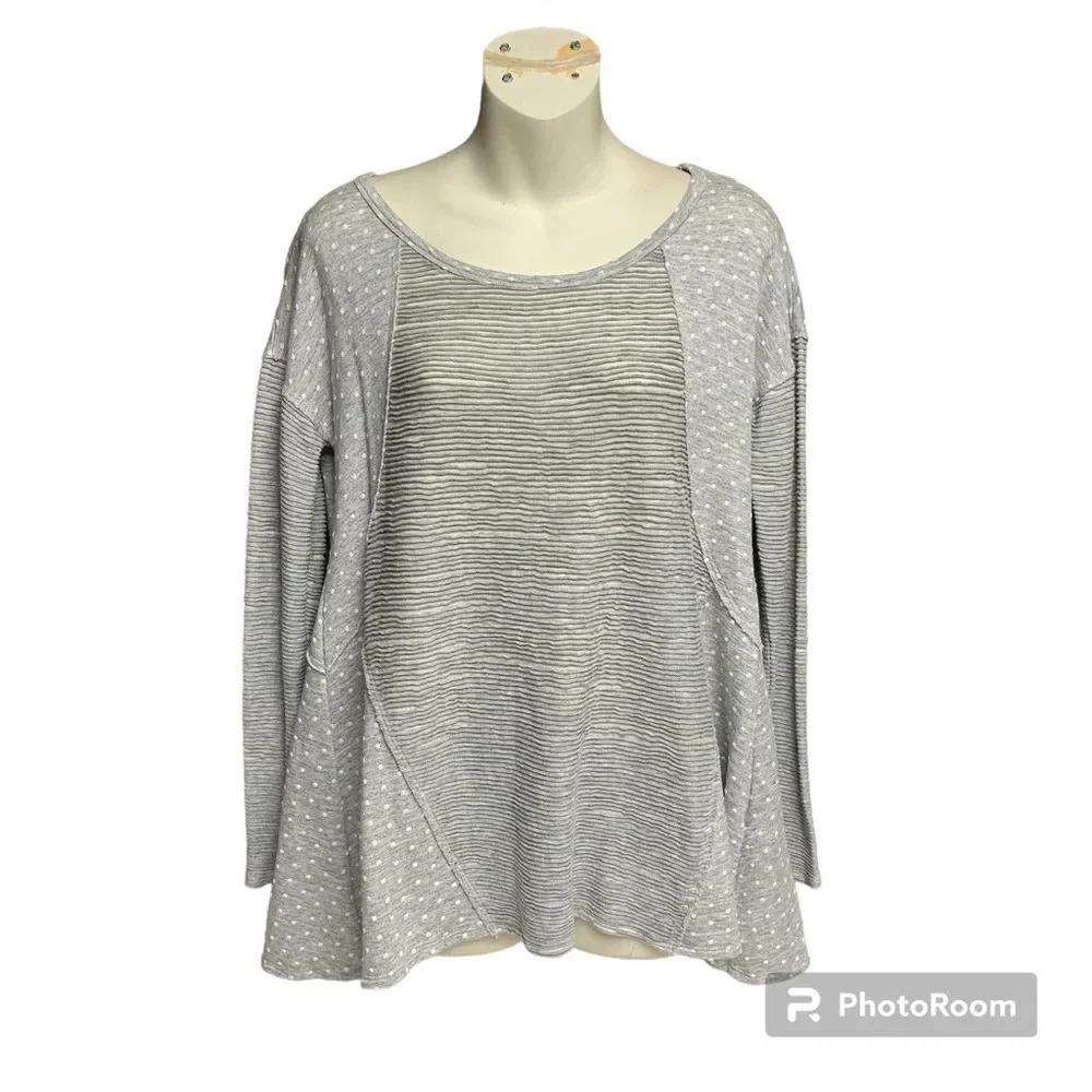 Ella Mara gray tunic top size small but very oversized multi textured